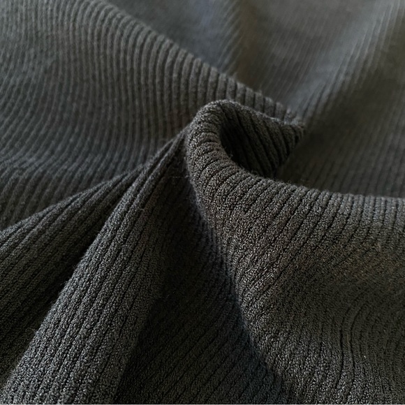 Y2K Club Monaco V-Neck Sweater - Picture 6 of 10